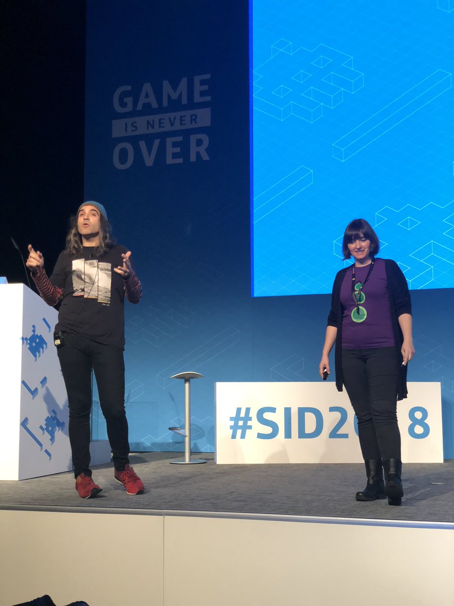 Telefonica's tweet photo. “El plan de un buen Director de Seguridad debe ser como completar una pantalla de Tetris: habrá que mover y girar muchas piezas y una vez las encajas, subes a un nivel aún más difícil”

@chemaalonso

#SID2018
#GameIsNeverOver https://t.co/VGfq4j94sA