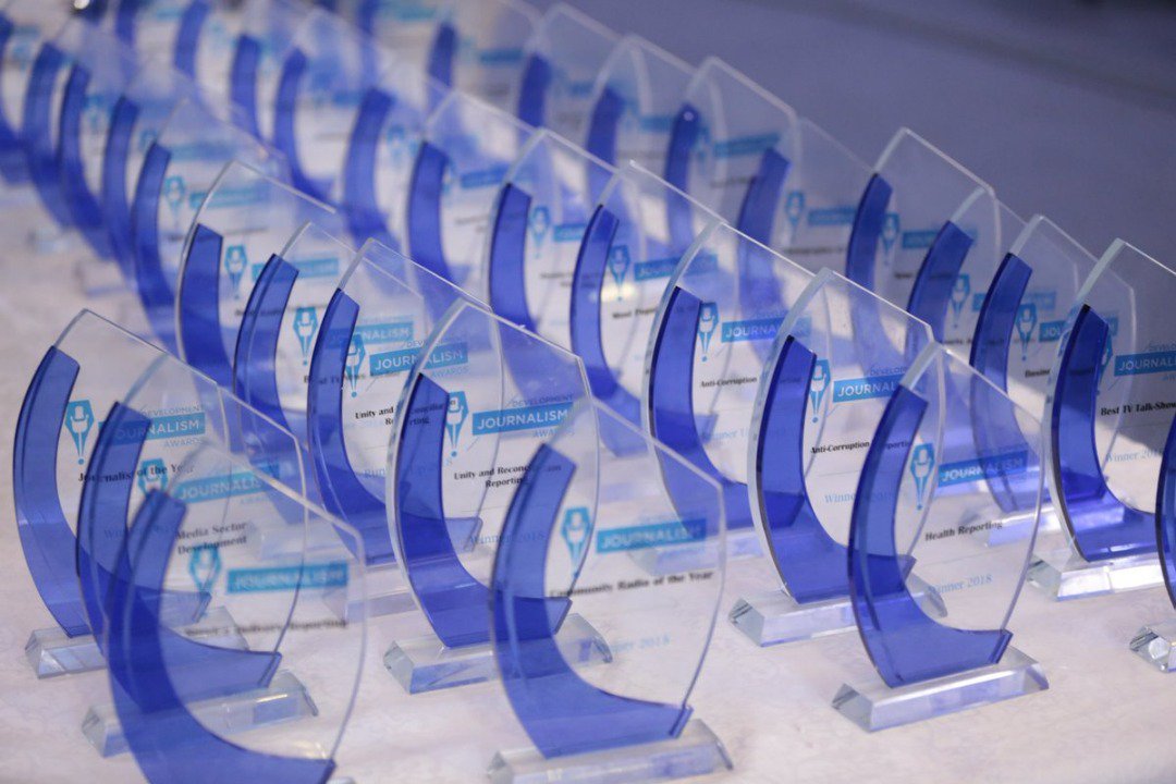 GreenFundRw's tweet photo. Tonight @EnvironmentRw Permanent Secretary @FaMukarubibi will present the #GreenGrowth Media Award, which is being given as part of the Development Journalism Awards. The award recognises journalists who have excelled in reporting on environmental issues. #GreenRwanda https://t.co/hNL1nB6Qbv