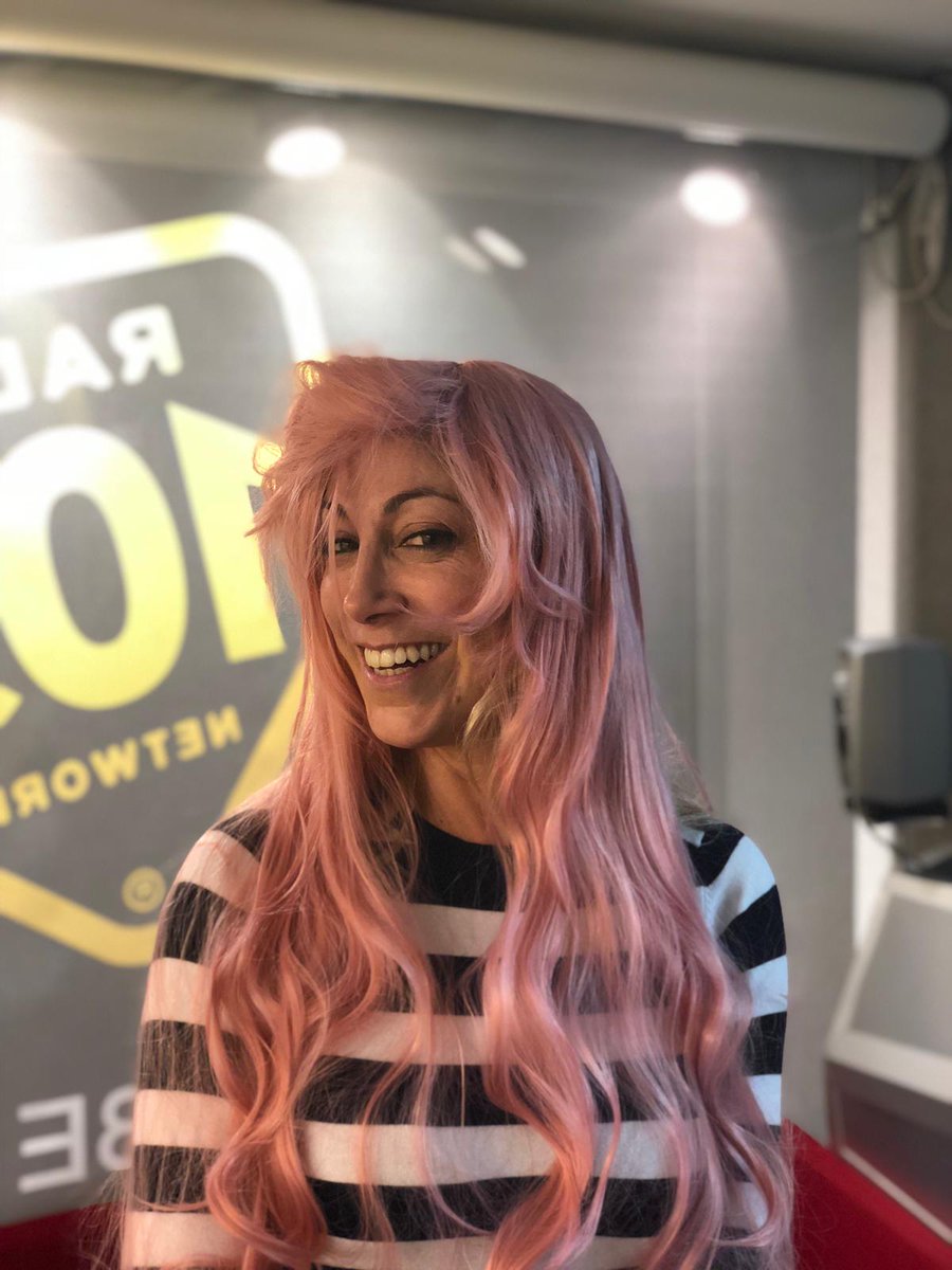 FedericaFarini's tweet photo. #astrobau #pink @Radiobau #lidaolbia arriviamo! https://t.co/HBKbj0OwMU