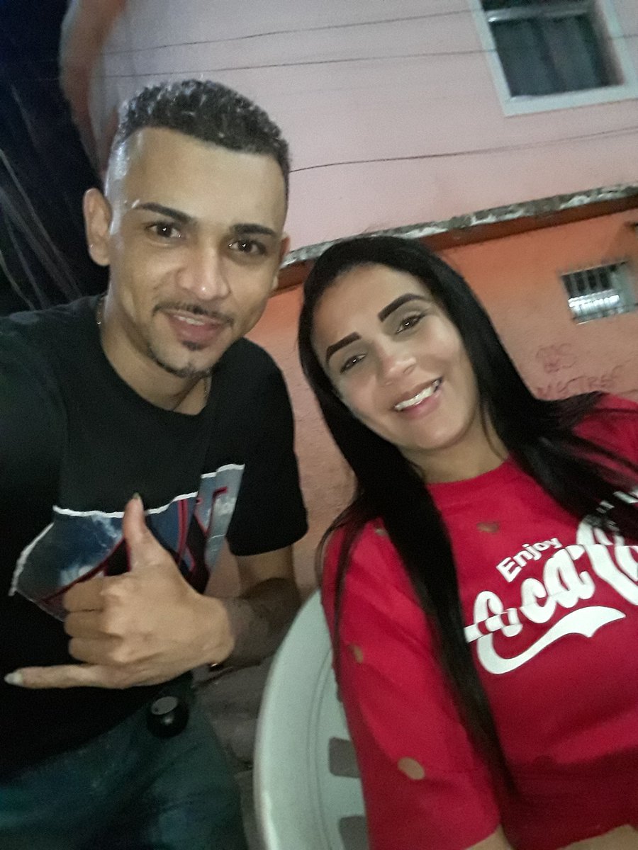 CheidVulgoTjf's tweet photo. Comadre, Irmã e Amiga ao Mesmo Tempo, Você Ocupa Muitos Lugares Especiais Em Meu Coração. Que a Sua Vida Seja Muito Feliz Hoje e Sempre. Parabéns!
FELIZ ANIVERSÁRIO 👏🎉🎆
#Geane https://t.co/TQ96OPabj2