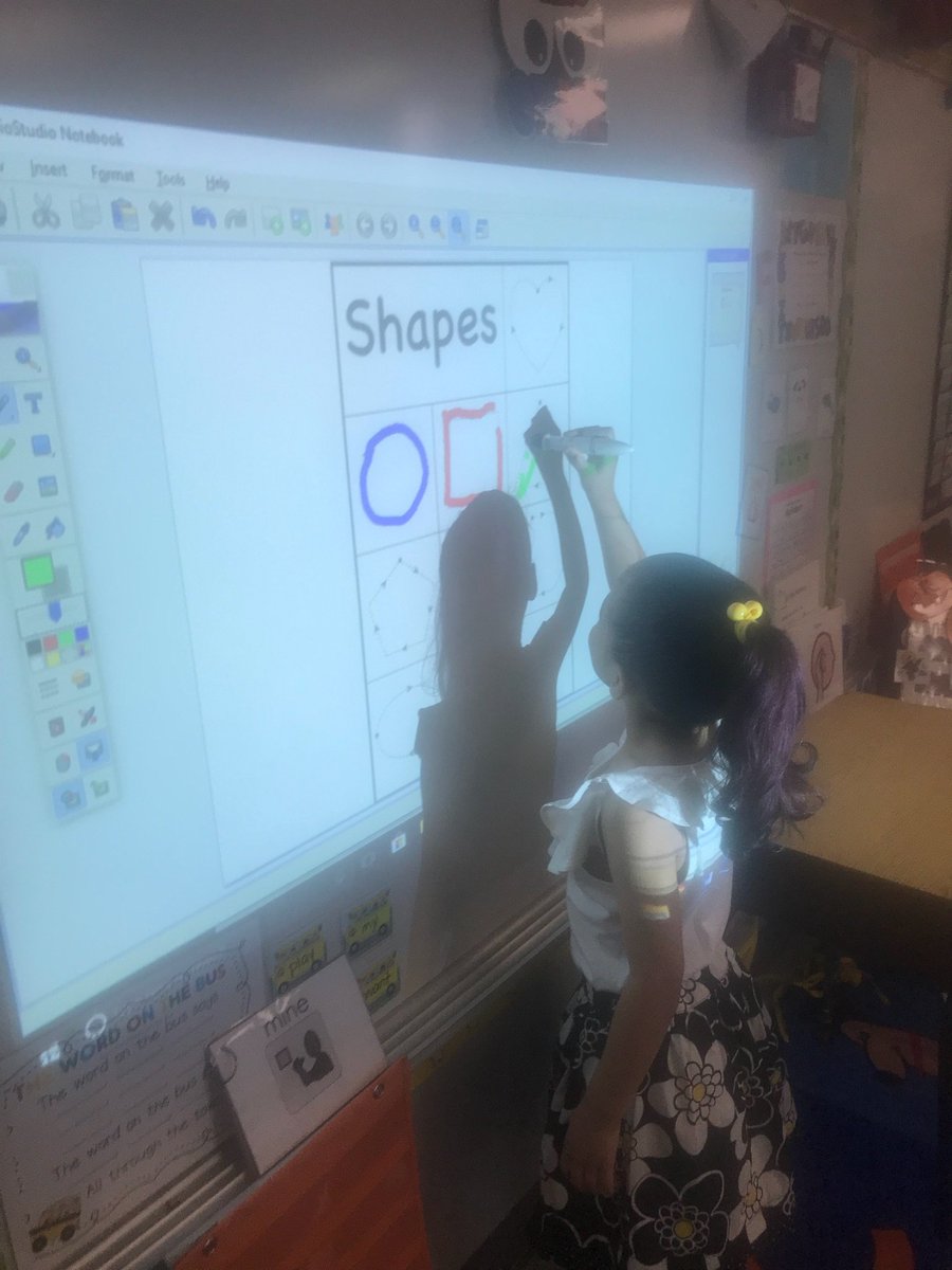 TeachTre's tweet photo. Testing out our new Technology #mimio #21stCenturyLearning #TechnologyInPreK #PreKRocks https://t.co/ojc78Pj7gL