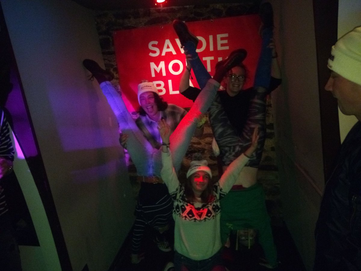 A l ouest du nouveau ?  Les étudiants de l étape de la #GoldenStudentTour à #Rennes sont aussi à fond 😉