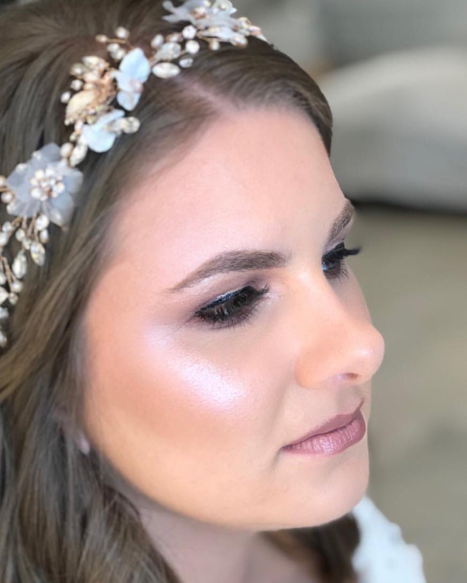 ColorSalonLV's tweet photo. Bridal closeup 👰 #WeddingWednesday https://t.co/8d1BFsIkcg