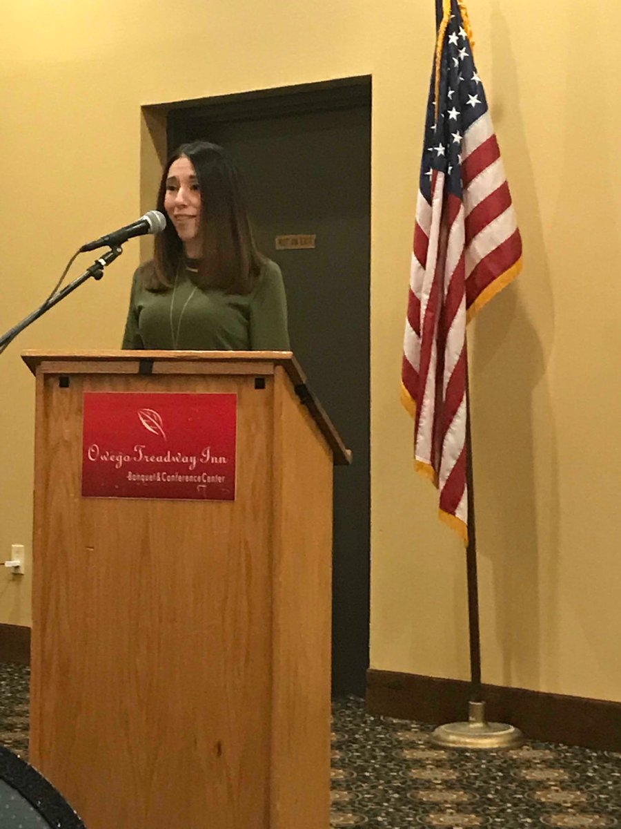 Dora Leland 😷🍎 tweet media