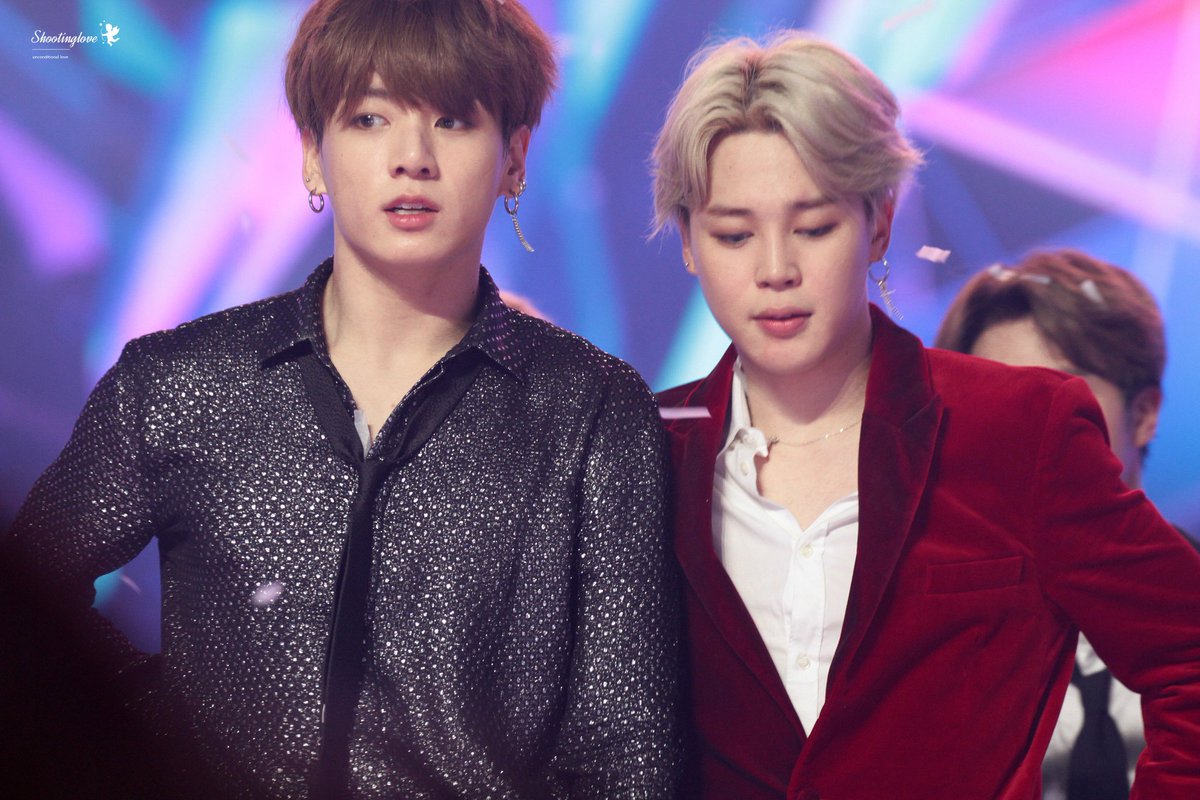 iBlancaDMB's tweet photo. Porque me encanta su relacion y son ese tipo de pareja que quisiera tener ay los amo tanto #Jikook #Kookmin  #YellowBlueDay https://t.co/0zAHy3SrD1