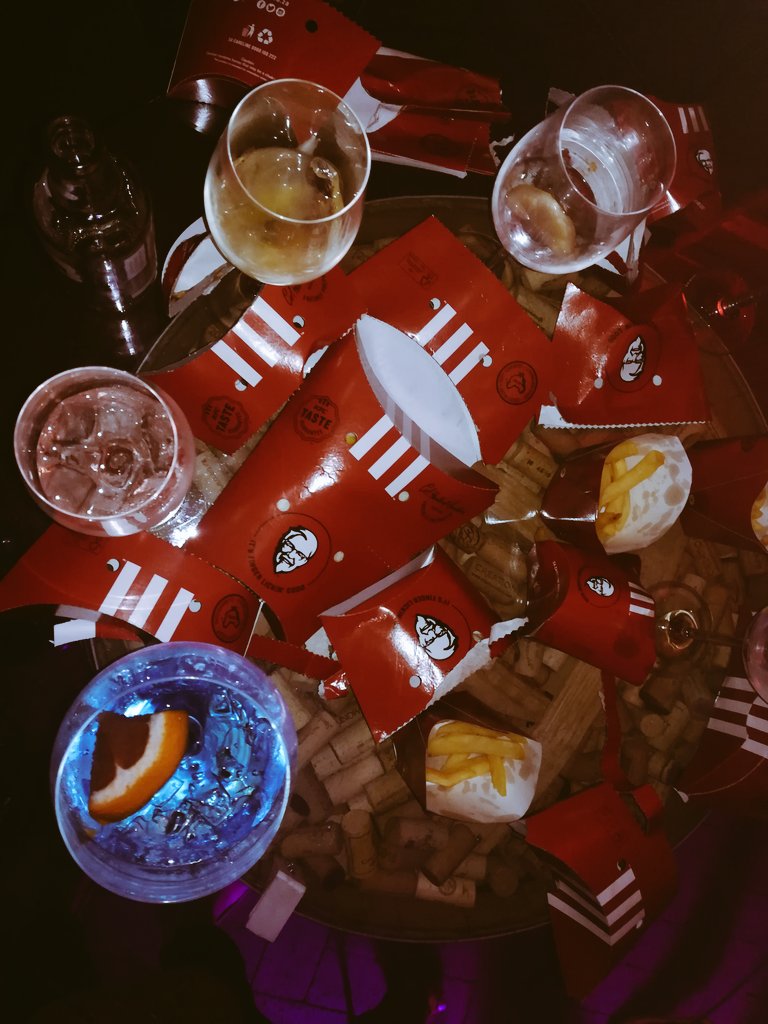 kaolajones's tweet photo. The damage was done. #FingerLickinLOUD #crunchmaster https://t.co/YHFcSp5CuY