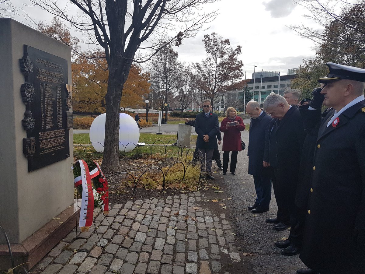 PLinCanada's tweet photo. The delegation of the @PolskiSenat, the @PLinCanada, veterans, members of the @SPKinCanada, the #ZHPpgk and the Canadian Polish Congress took part in a wreath-laying ceremony at the monument dedicated to Canadian soldiers who died while helping the #WarsawUprising insurgents. https://t.co/Ldv9PEPFll