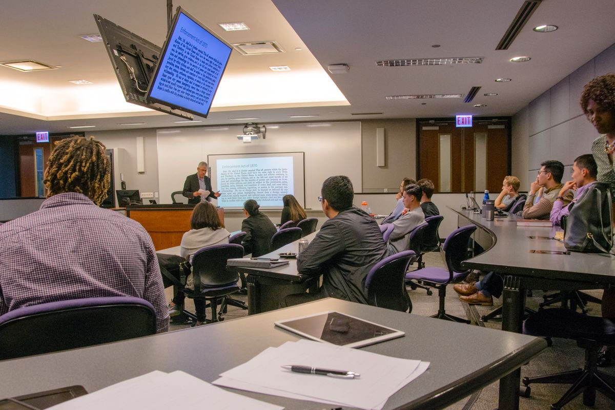 ChicagoKentLaw's tweet photo. Our @KentLawILS recently invited Professor @GJackChin of @UCDavisLaw to describe the history of white nationalism and immigration law. Missed his talk? Find an event recap on our #CKNow blog here: https://t.co/oyXelynLTc https://t.co/0aBKaCQLWI