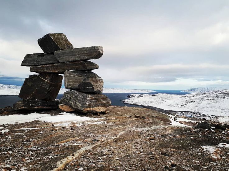 InuitArtPortal's tweet photo. #inuitart Just Pinned to Inuit Art Portal : collecting images and news from all over the world: Monument inuit au dessus du 60eme parallele #landscape #inuit #firstnations #north #quebec #nunavik #canada #monument #salluit #60thparallel #nature https://t.co/Jc8fRHkNzL https://t.co/3sCT7D004v
