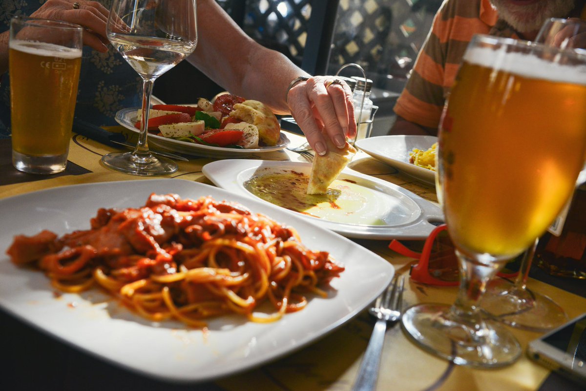 KillamTweets's tweet photo. Don’t know what to cook for dinner? Italian is never the wrong answer and Graffiti’s Italian Eatery is the place to go in #Kanata. The icing on the cake is #PerksPartner participants with a valid card get 10% off on all orders. #KillamLiving #KillamKanata https://t.co/SvK298eGr1 https://t.co/3EIXqFWmue