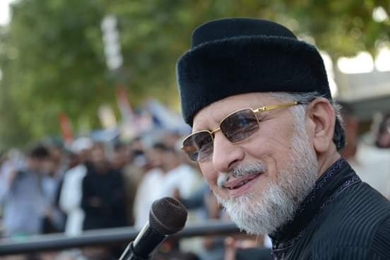 BushraInqlabi's tweet photo. From the archives of historic Islamabad sit-in.
#InqilabMarch https://t.co/uL2DEyiTsp