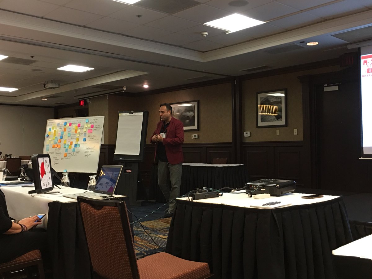 Micro_Key's tweet photo. Day 2 @ Fall Ops! David Morgan's session on Marketing was very insightful! https://t.co/CuVV13h4XK https://t.co/n9KRbZUqFp