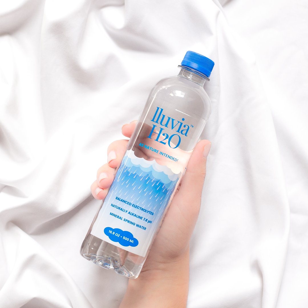 drinklluvia's tweet photo. Our water is infused with antioxidants and electrolytes so whether you’re on the go, or going all out at the gym, this water works as hard as you do. https://t.co/V3U4LRyBeL