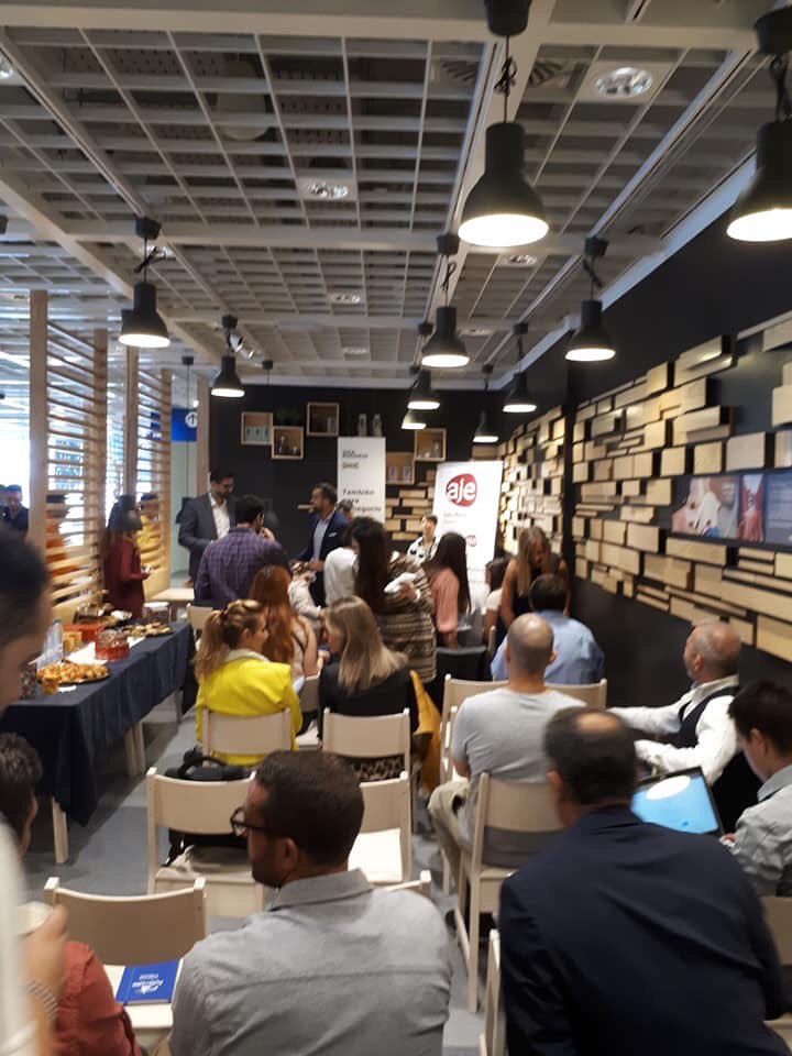 ajecanarias's tweet photo. Hoy hemos disfrutado en @ajelaspalmas de un desayuno de trabajo visitando @IKEAeventos en #GranCanaria . Oportunidad inmejorable de conocer la operativa, filosofía y valores empresariales de una multinacional👏🏻👏🏻👏🏻 #JovenesEmpresariosLasPalmas https://t.co/4uzg9PXGbp