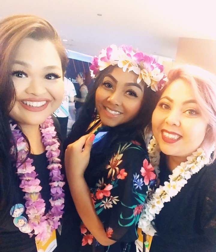 JessGoJustGo's tweet photo. Represented the #KittyKollective at #TwitchCon2018 ๐บ๐บ๐บ I Love these two Beautiful Ladies So Fckn Much ๐คโฅ๏ธ #FirstTwitchCon #DefinitelyNotTheLast https://t.co/kibcsD3Oex