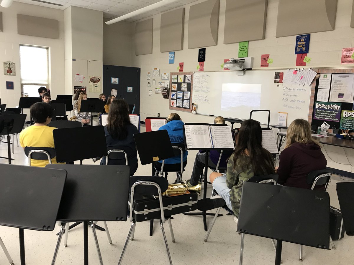 MrsKumpula's tweet photo. 8th grade Ss learn the inspiration behind a composition and make connections with the emotions of their piece to enhance their playing. #bandrocks #davidholsinger #bhmslearns @BigHollowMS https://t.co/z5WrQs2pQ4