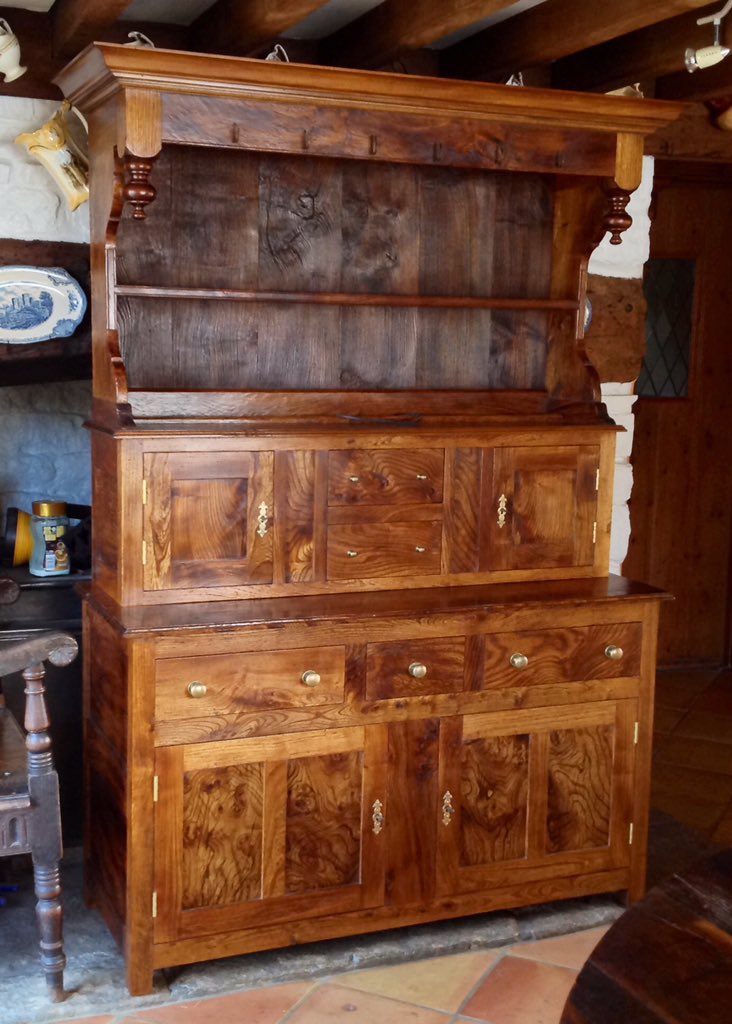 reclaimedoak's tweet photo. Now that winter is closing in I won’t be doing so much woodworking so thought i would recap on some of my past makes. These 4 dressers i made using  #reclaimed #elm #handmade #countryfurniture #vernacular https://t.co/FapQXwZ7rL