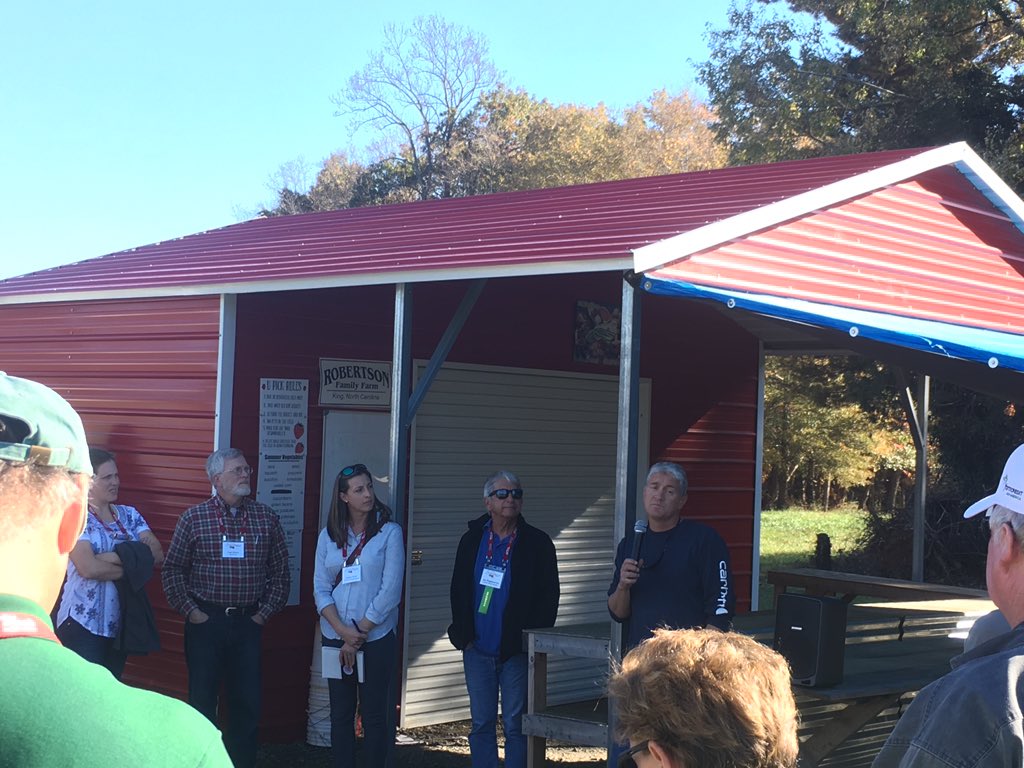 Emily Mueller tweet media