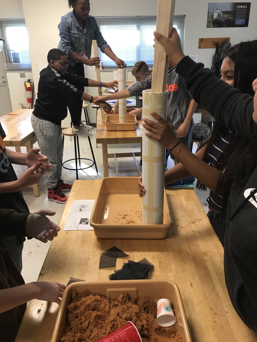 MrWolfTech's tweet image. Trying to create engineered earth today, and for the most part it has been a success! #EWStrong #Engineering