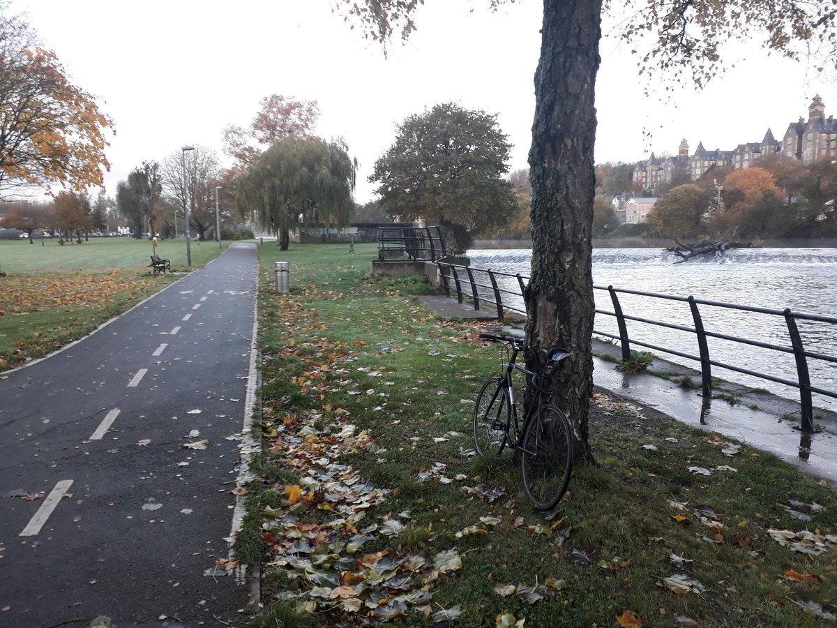 CorkCyclingCrew's tweet photo. @AllisonDutoit @CorkEvolves @corkcitycentre Greenways and segregated bike lanes for me this morning 😊😊

But I'm lucky on this route. We are working hard to ensure all Corkonians have access to similar quality bike infrastructure 👍 https://t.co/HJ6nRE8Kcb