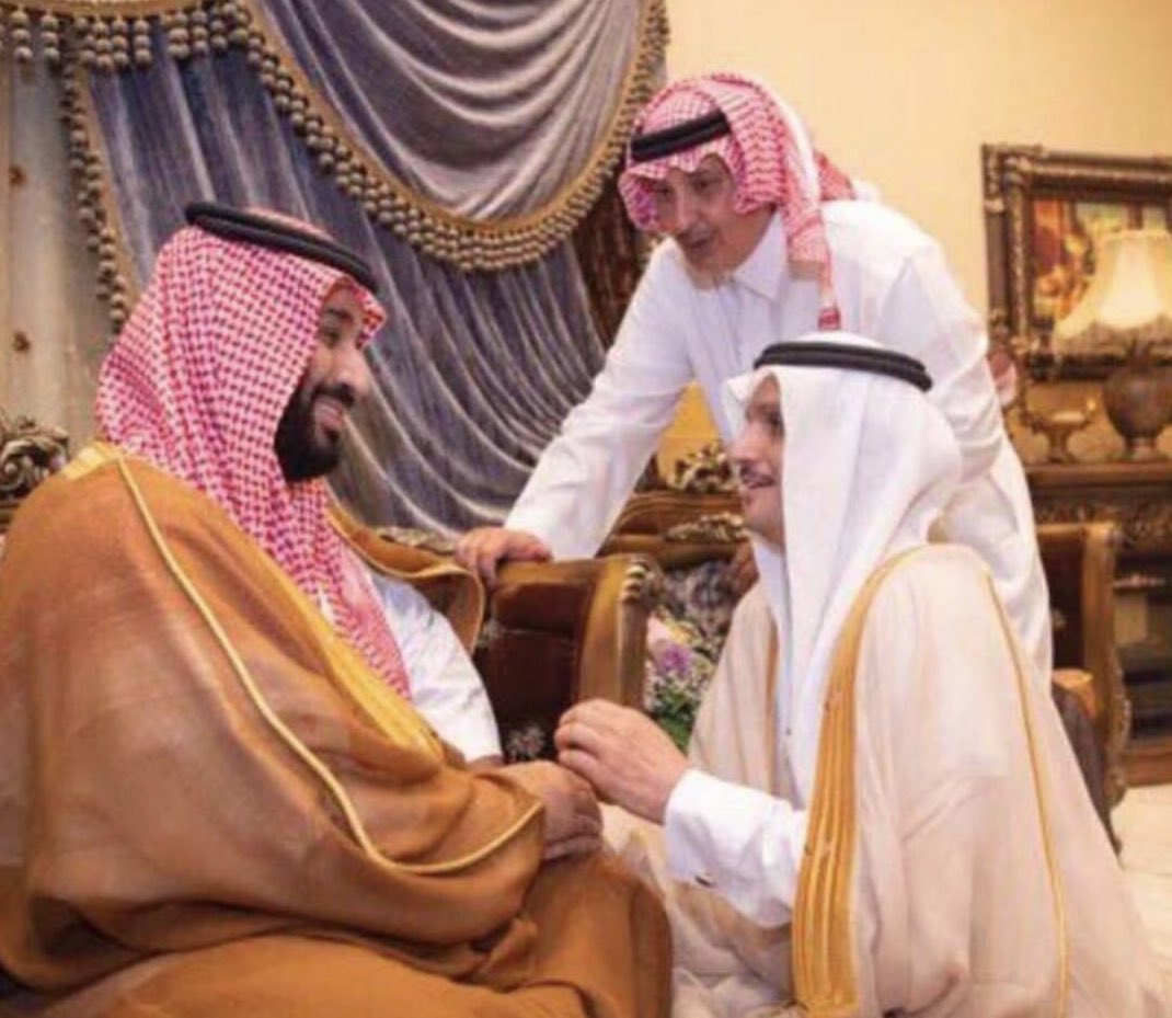 Alassaaf_s's tweet photo. زيارة ولي العهد الامير محمد بن سلمان لوالدي مساء اليوم في القصيم
الله يحفظكم و يطول بأعماركم💚💚💚

#ولي_العهد_الأمير_محمد_بن_سلمان
#القصيم
#الرس https://t.co/Y3dJny50Wr