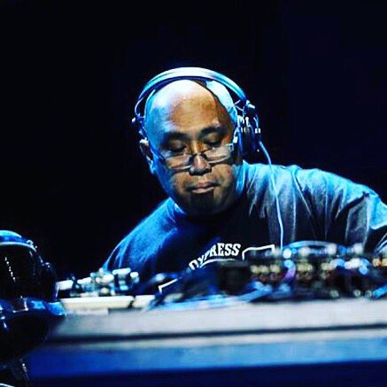 DavidFaustino's tweet photo. Yes! Excited that @rhettmatic of @thebeatjunkies is our guest (and spinning a LIVE SET 🎧) this #Thursday (tomorrow) @ 9pPT/12aET LIVE from @dreamhotelsla in #hollywood
•
#oldscratchradio
•
Listen on the Dash Radio App or https://t.co/sFW4fvSEYO tap our NEW station “DASH X” https://t.co/fCfisxJN6l