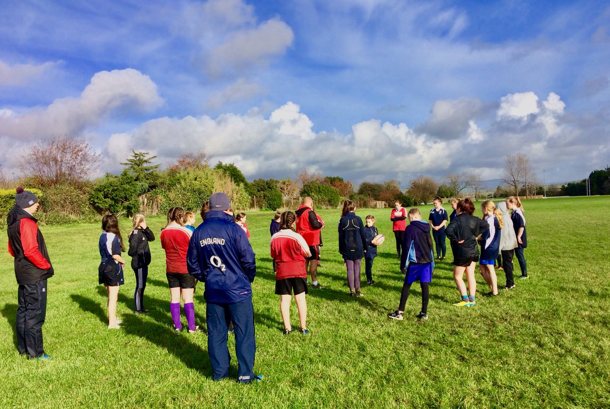 EngRugbyDevon's tweet image. Great U13 Girls Development Day at @PlymstockOakRFC @OaksLadies with girls from local school progressing from touch to contact and keen to keep playing! #Teamwork #LearningMoment