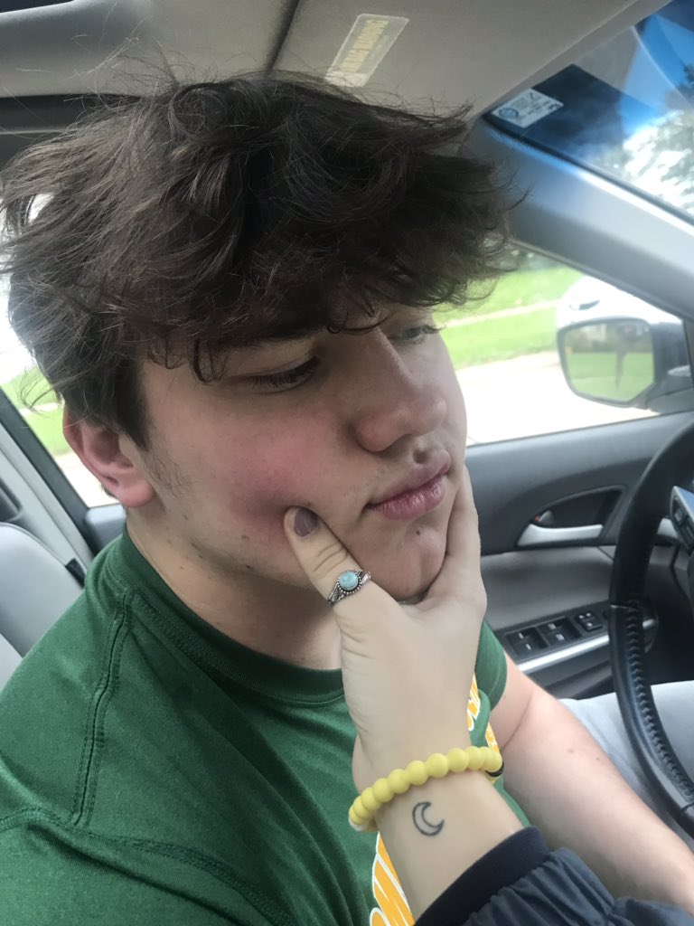 _kxit's tweet image. My crush