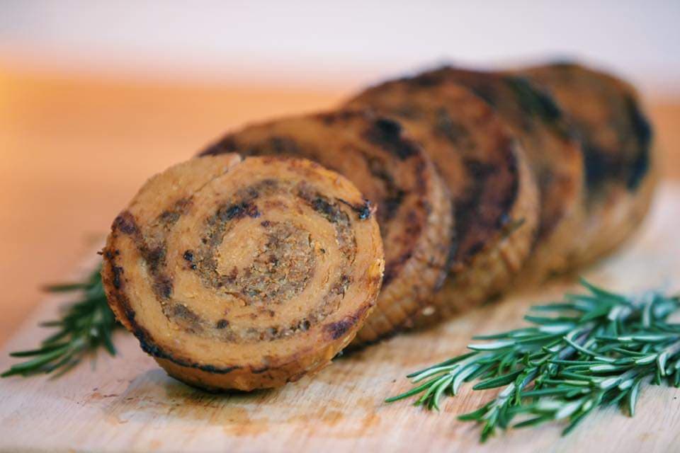 VGN_Connections's tweet photo. Not had a chance to plan your Christmas dinner? No worries - @sgaiafoods have you covered! Come pick up your vegan meats and treats at the Vegan Connections Christmas Market π #VCxmas https://t.co/eG7rBAiwUk