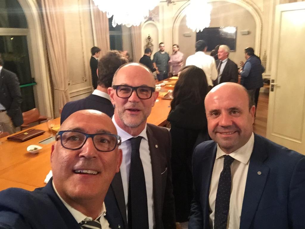 Espectacular reunión, siempre al lado de nuestros clientes <a href="/BancoMediolanum/">Banco Mediolanum</a> ,felicidades <a href="/MRappanello/">Mario Rappanello</a> por tu magistral ponencia.