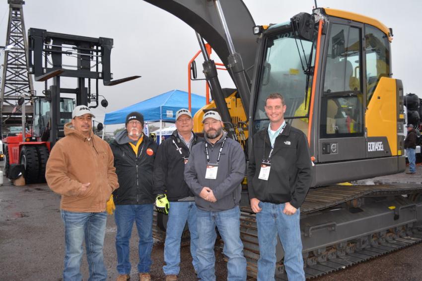 ASCO_Equipment's tweet photo. #TeamASCO from Midland and Odessa joined more than 700 oil and gas-related companies at the 2018 Permian Basin Oil Show, promoting our full line of VOLVO Construction Equipment. https://t.co/V1nw2B34nU #oilandnaturalgas #permainbasin #texas #volvoce https://t.co/5APdfjqWy7