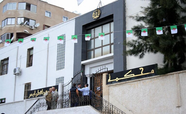 في قضية الإساءة والإبتزاز موقفي ثابت لن يتغير سواء تمت معاقبة الجناة أم أخلي سبيلهم. وحق التقاضي ضد كل إساءة لن أتخلى عنه مهما طال الزمن أو قصر. كل له مسؤولية في هذا البلد يتحمل مسؤوليته وأنا أتحمل مسؤولياتي كمواطن أولا وكمشرف على مؤسسة #النهار