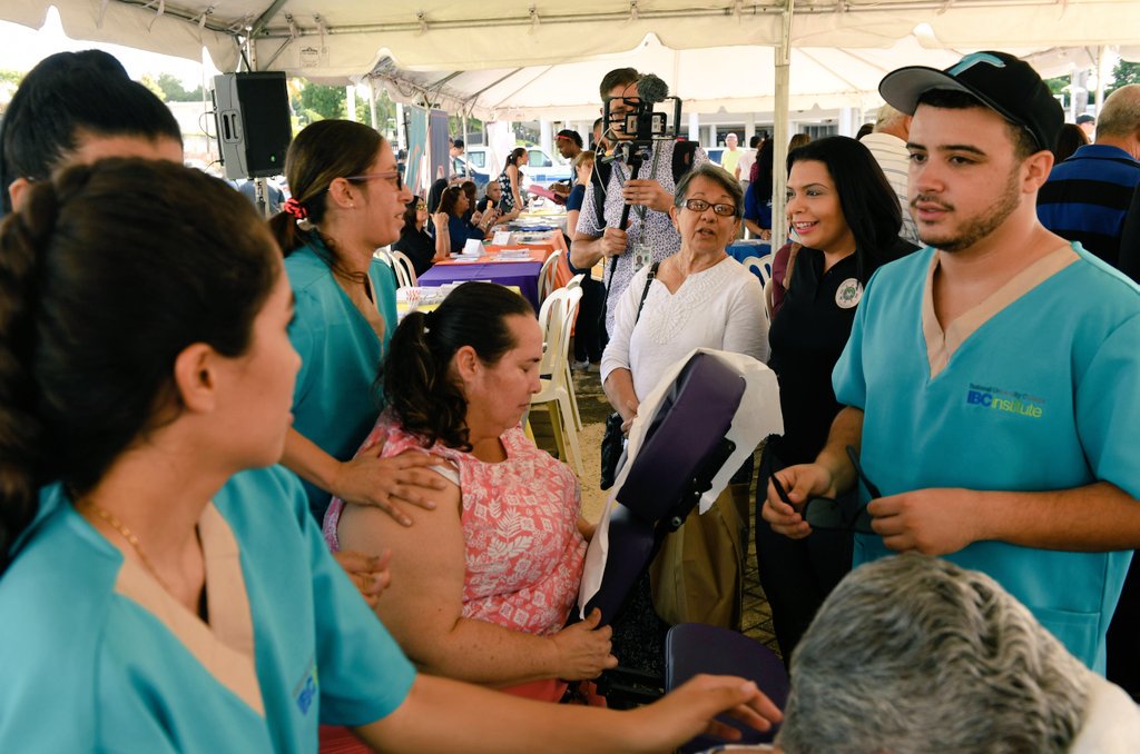 YashiraMLebron's tweet photo. Todo un éxito la Feria de salud y servicios @CamaraConPR @JohnnyMndez36 #TeamYashiraLebron #VisionyProgreso https://t.co/orLxA8wUVM