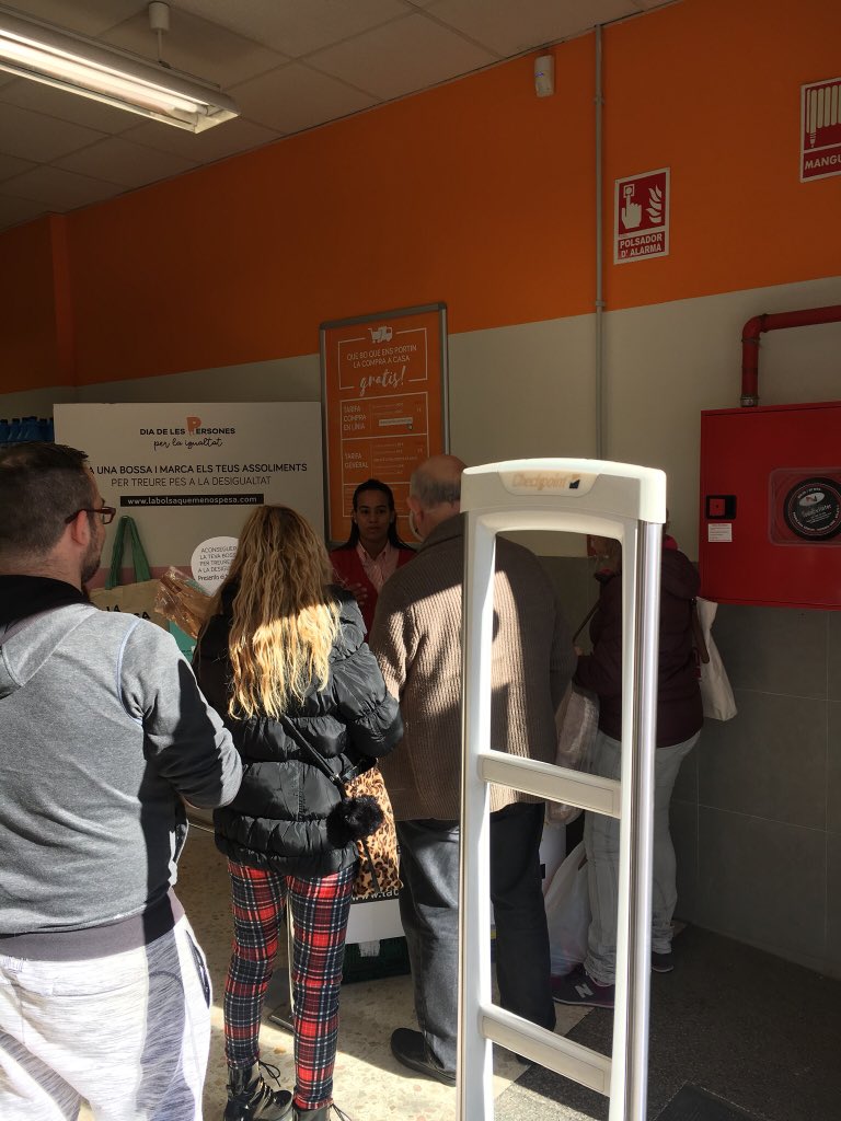 jordicorb's tweet photo. @Consum Consum 289 prat , muy buena participacion en la deigualdad 👏👏👏💪💪💪 https://t.co/eQSBFFX7wc