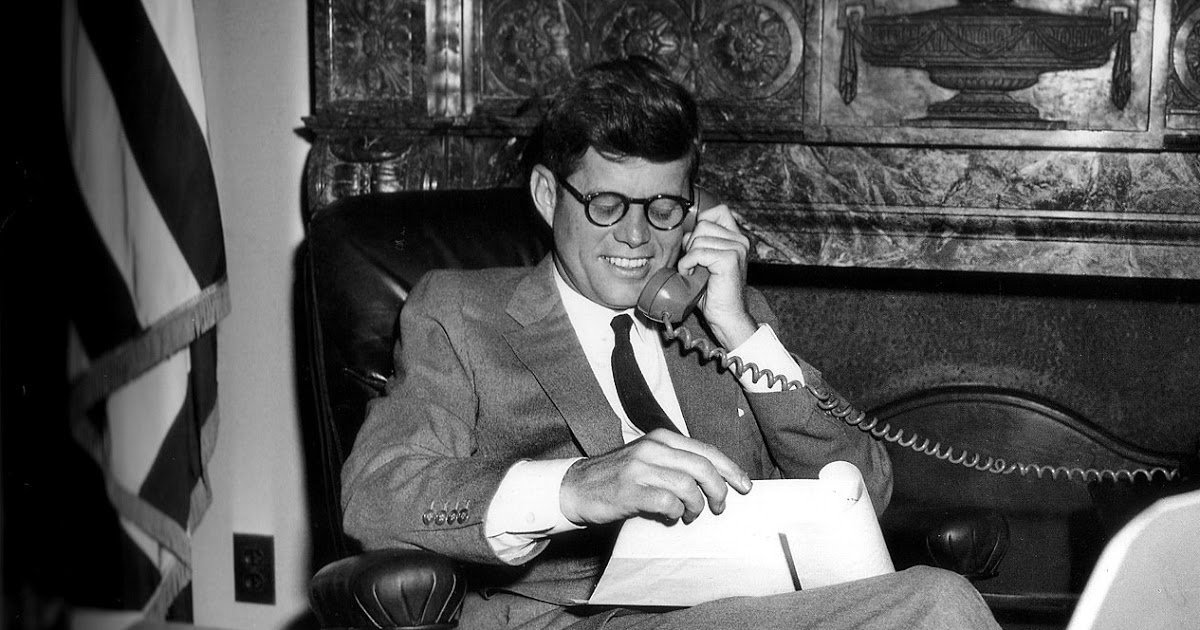 Klasik Vintage Eyewear on X: "All eyes America with #Election2018 so #KlasikVintageEyewear goes Presidential to tell you we'll be @swantiquemarket #Spitalfields 8.11.18. Here's #JFK glasses 1958 &amp; sunglasses 1963.