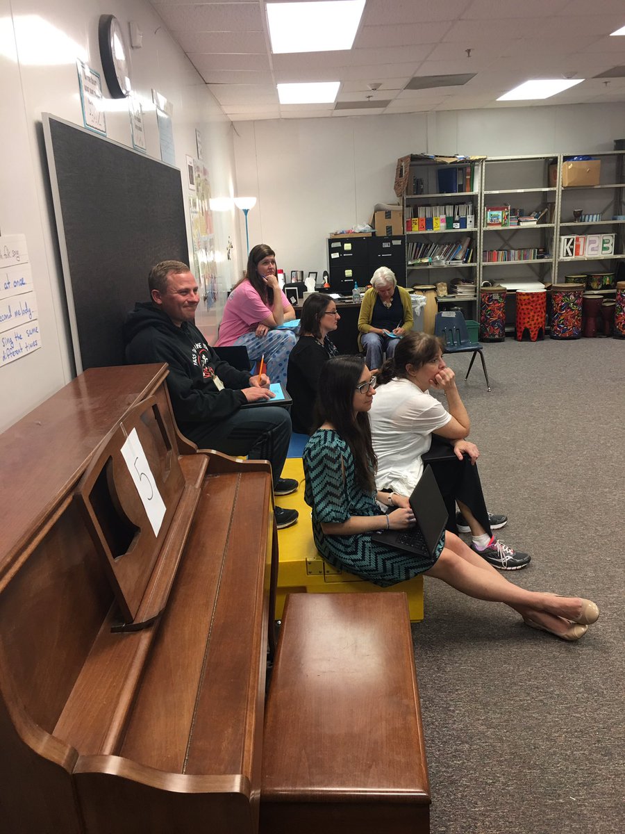 christineeinert's tweet photo. Teacher led professional development in our Appy Hour! Coding?✔️ Gaming✔️ Office365? ✔️ Video editing?✔️ Discovery Ed & many more! Chips and Salsa don’t hurt, either! @RockyMountElem @cobbalp #lovetothinkhere #cobbedtech https://t.co/DCyVlj9xGT
