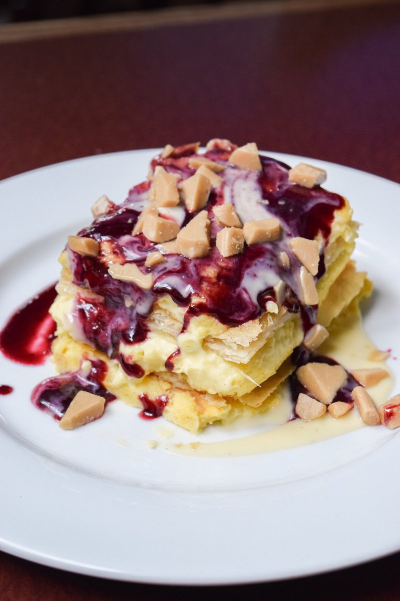 We have plenty of delicious new entrées on our brand new seasonal menu, but make sure you leave room for dessert! Our Crème Brûlée Napoleon features vanilla crème brûlée squares, sugared phyllo dough, butter toffee, bourbon crème anglaise and blackberry coulis. #seeyouatsazs