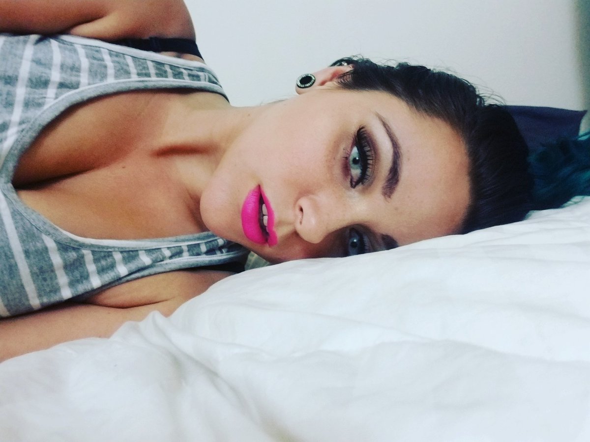 Zoeyfoxx's tweet photo. Would you Believe me if I said I'm in Love?
β
#longestcrushever #wifey #hot #hotpink #zoeyfoxx #lustarmy #Mermaidbooty #bed #girls #want #adult #mermaidlife #pornstar #mami #glitter #beauty #beast #outofmymind #beachbabe #lips #cars #love #unicorns #boobs https://t.co/5Lk7yx68l7