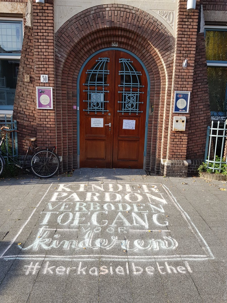 Terphuis's tweet image. In @BethelDenHaag waar Hayarpi met familie schuilt, is continue kerkdienst gaande. Ik ga als steun een bedrag overmaken. Voor elke retweet maak ik € 1 over. Dus hoe meer RT,s hoe meer euro's. #kinderpardon #kerkasiel #Pauw