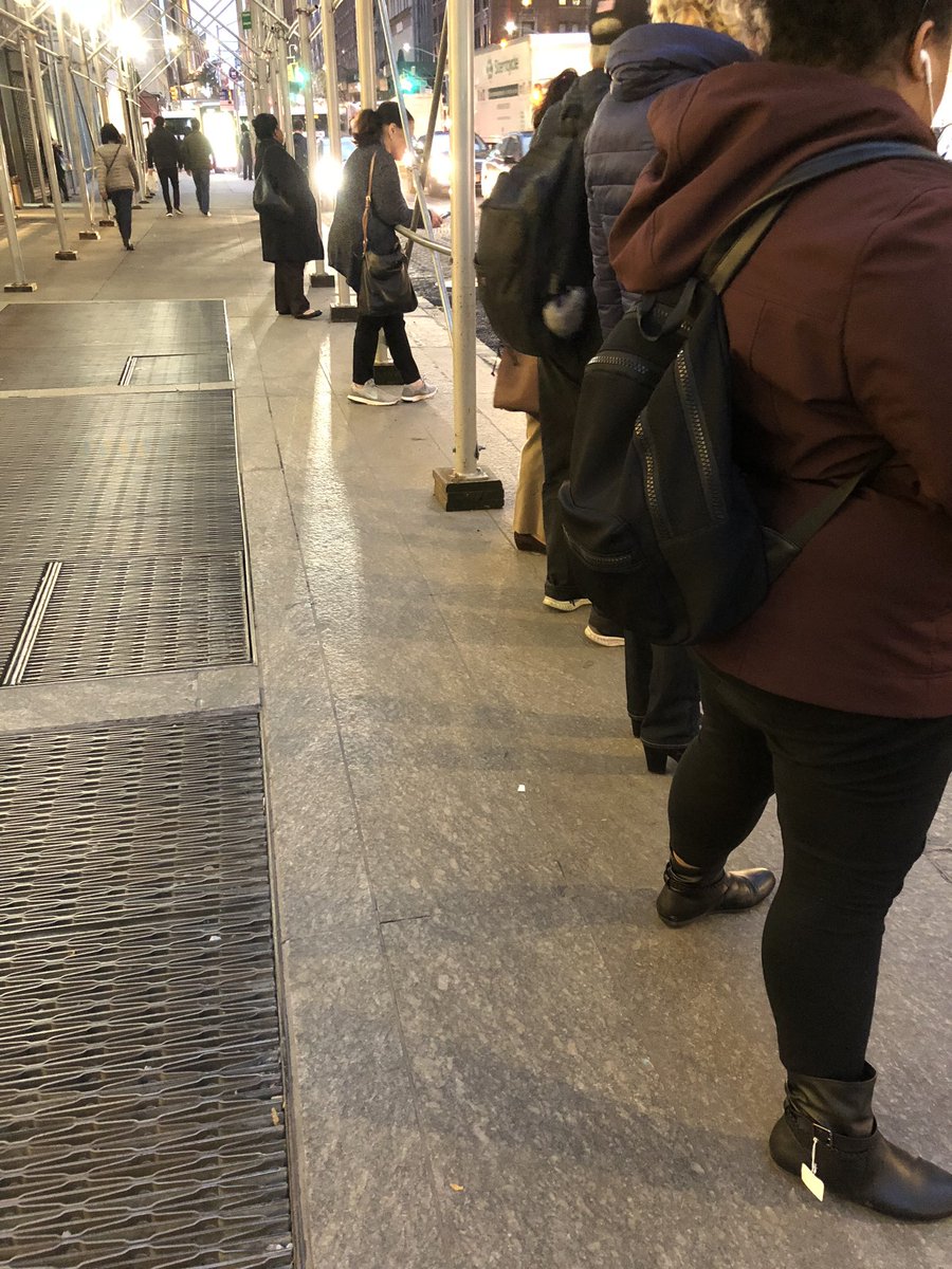 JENN2226's tweet photo. @NYCTBus @HeyNowJO @NYCTSubway @SarahMeyerNYC 40 mins waiting at 57th and 6 Sim30- sim10/sim6/Sim30 all arriving yet no sim30!! https://t.co/Ii3oQqSDDV