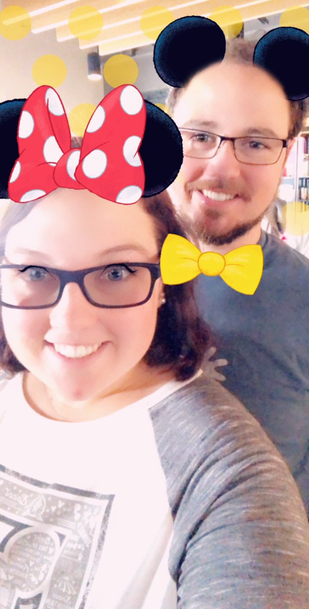 monstermomma20's tweet photo. #ShareYourEars #HappyBirthdayMickeyMouse #DisneySideCast #WaltDisneyWorld https://t.co/X1DLPgLN8s