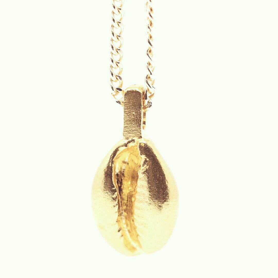 nanakwabena's tweet photo. Hype for the launch of our collaboration with @OmiWoods. The COWRIE III Necklace. The MOSES Basket. The GHANA Talking Drum Coin. A portion of all proceeds supports Sickle Cell Disease @AllOneBlood. #AfricanMedallionSwank https://t.co/H1IEE9qOlt