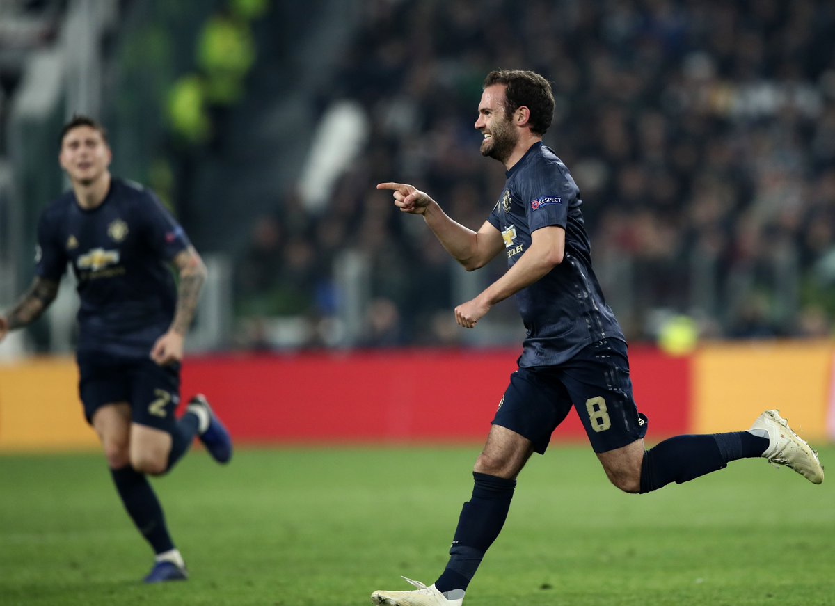 ChampionsLeague's tweet photo. ⏰ 85' Juventus 1-0 Manchester United
⚽️ 86' Juventus 1-1 Manchester United
⚽️ 90' Juventus 1-2 Manchester United

Late comeback in Turin! 💪

#UCL https://t.co/HCCSQa5g8R