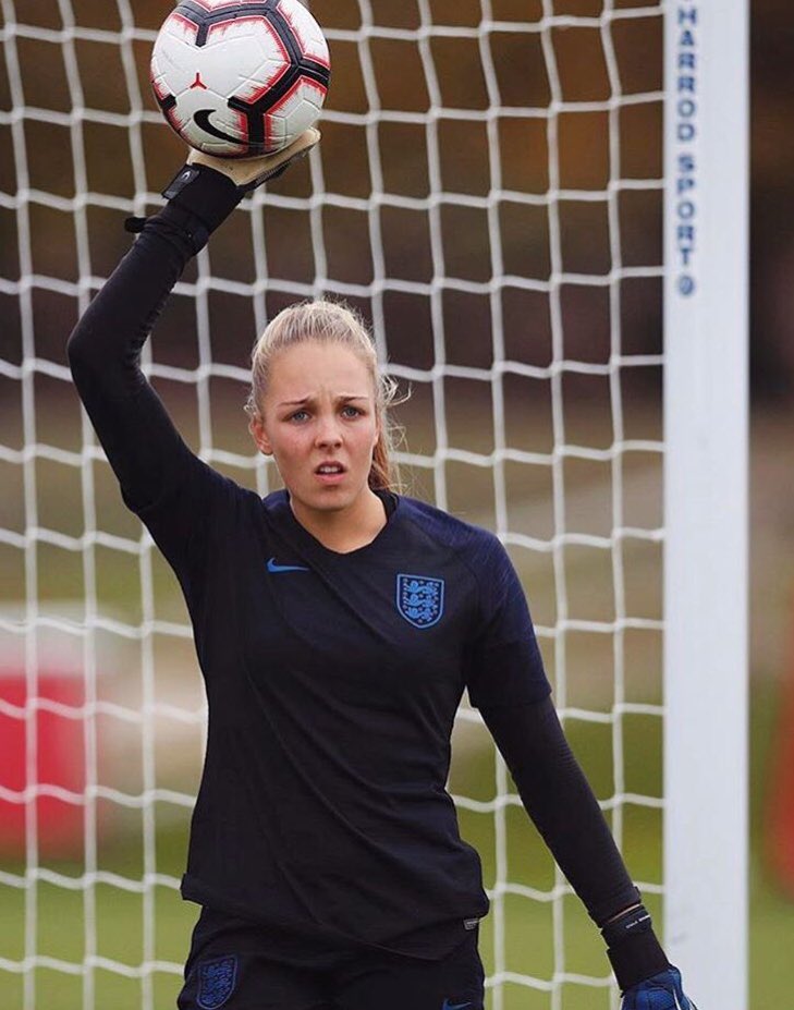 HOSoccer_UK's tweet photo. HO SOCCER keeper Ellie Roebuck in her first training session with the England women’s team @EllieRoebuck_ @England @englandlioness @Lionesses #englandwomen #englandladies #england #hosoccerkeeper #goalkeeper #hosoccer #neverbeaten #hosocceruk #englandtraining https://t.co/ryfV9e5y62