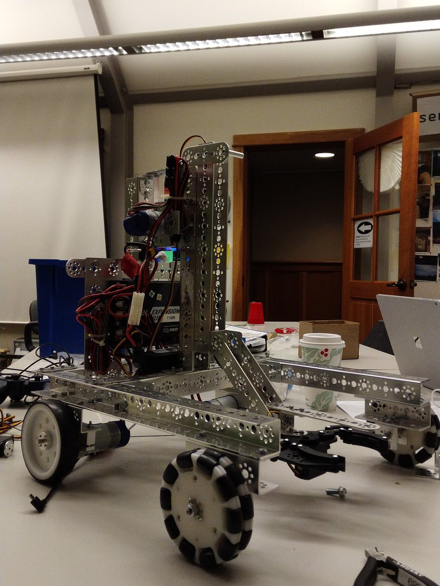 Fusion11589's tweet photo. What's a robot without some seriously messy wiring? https://t.co/xUymKUlv9s
