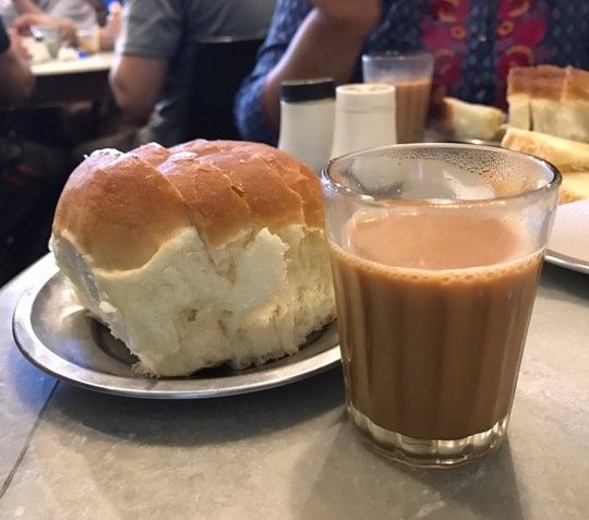 StreetsThatTalk's tweet photo. Chai and Bun Maska morning !!
Cheers foodies, what's on your breakfast table today?
.
At: Vohuman Cafe, #Pune
#TSPune #Punediaries
Pic via Tripadvisor https://t.co/YZS882OVTk
