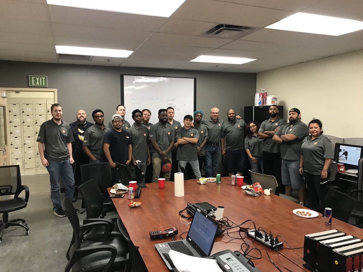 Jeff Morgan (@jeff6860) on Twitter photo Freight team appreciation Kingsbridge 6860!@JohnathanJ_713 @rayhinthd2sixO Freight team appreciation Kingsbridge 6860!@JohnathanJ_713 @rayhinthd2sixO