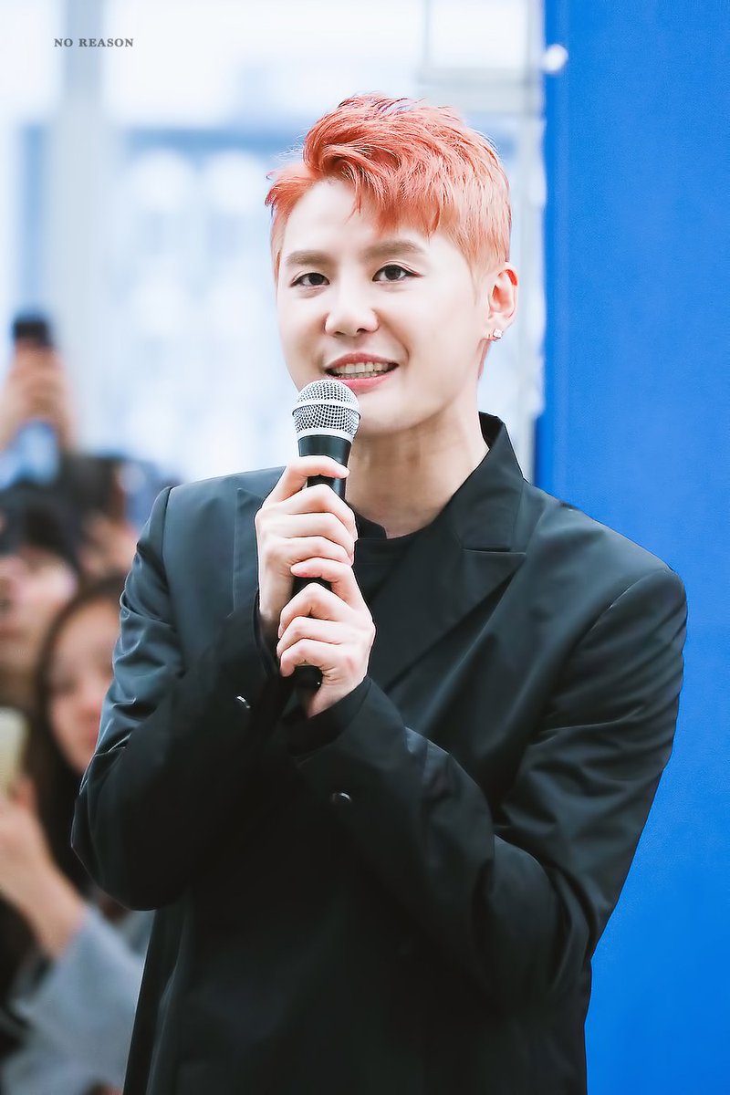 NoReason1215's tweet photo. 181107 코엑스 팬싸 #시아준수 #김준수 #준수 #xia #junsu https://t.co/AdnyusxWaE