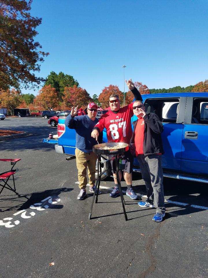 dhardfordman99's tweet photo. #capitalcam
#Family &amp; Wolfpack Football #Dont get any BETTER
#1Pack1Goal https://t.co/qT6GhapHFB