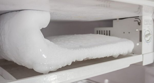 HomeStratton's tweet image. Do not use any electrical heating device, ice pick, knife, or other sharp objects to remove frost from your freezer, as this could damage your freezer's inner lining. #inspection #electricity #damage #freezers #iowarealestate #icing #objects